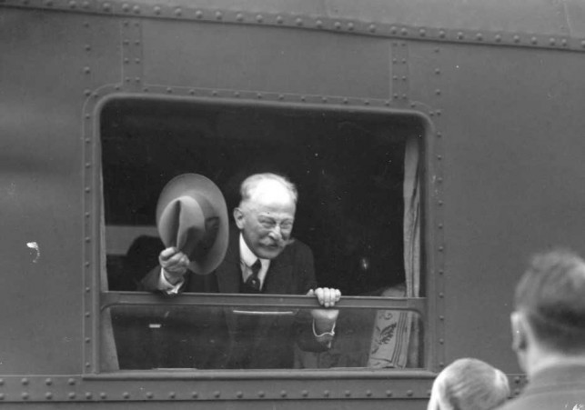 patek na dworcu w warszawie